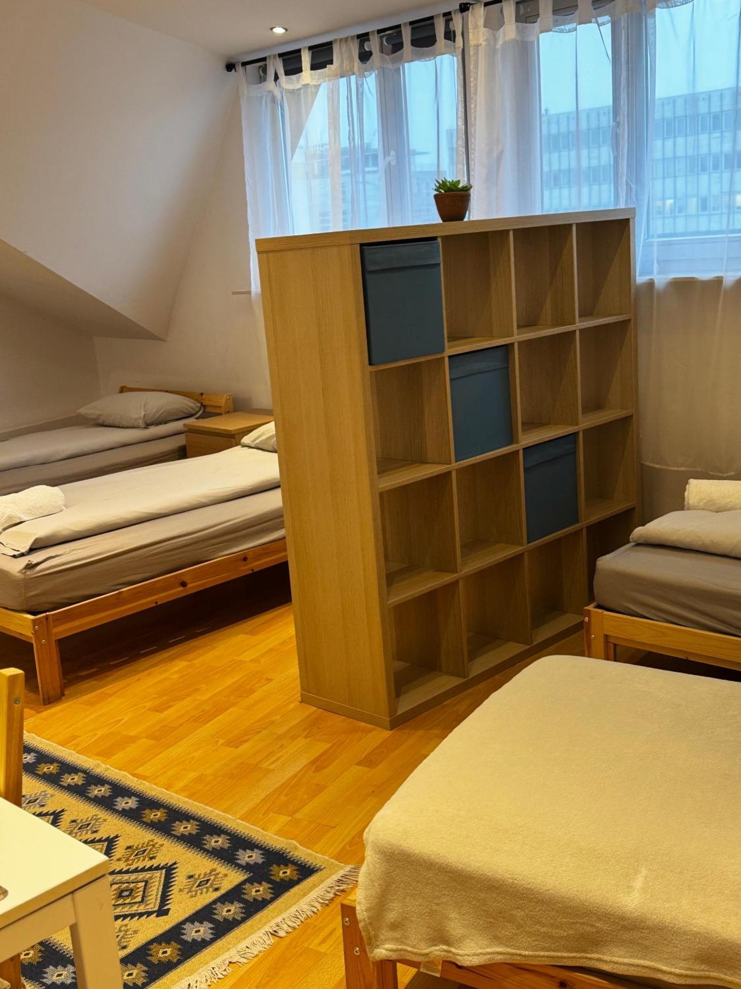 Esa Home Varşovia Exterior foto
